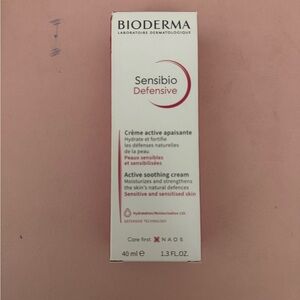 Bioderma Sensibio Defensive Moisturizer - White
